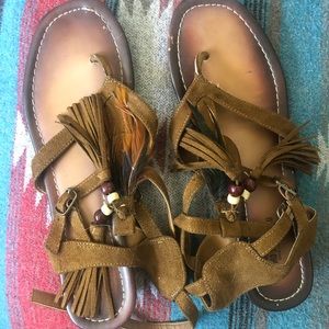 Brown feather sandals